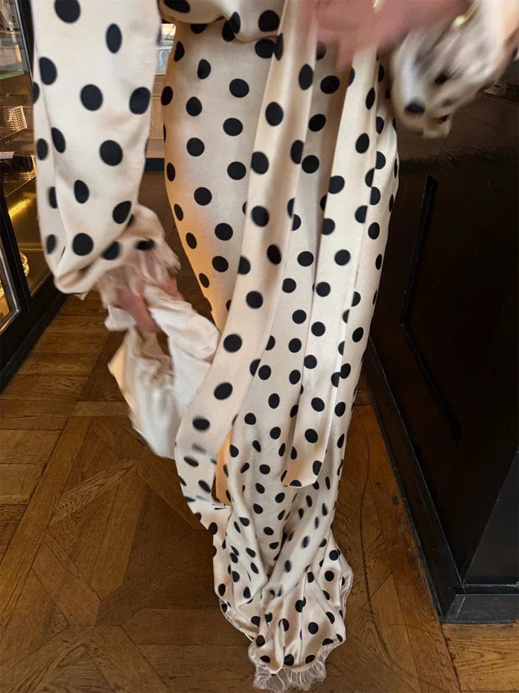 ROBE ÉLÉGANTE PETITS POIS COU