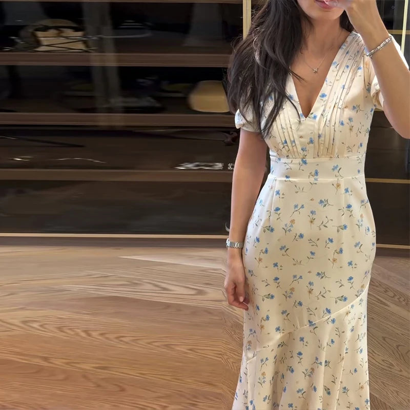ROBES A FLEURS TAILLE AJUSTÉE