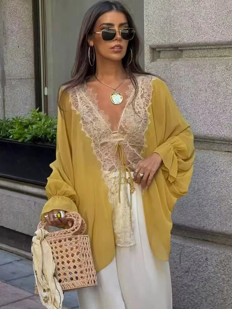 HAUT A NOEUD ET DENTELLE JAUNE
