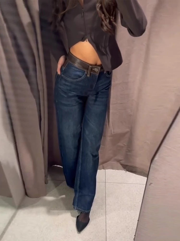 JEAN BLEU DÉTAILS CUIR