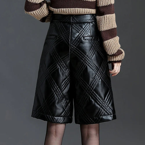 BERMUDA CUIR MATELASSÉ