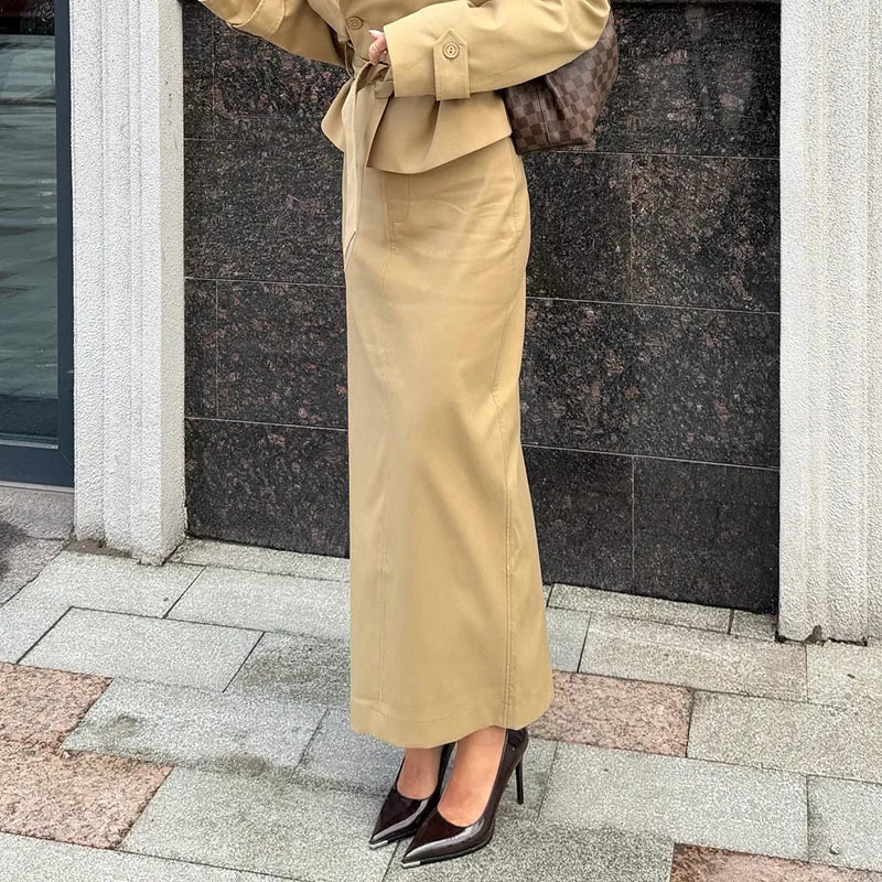 Ensemble élégant trench et jupe longue