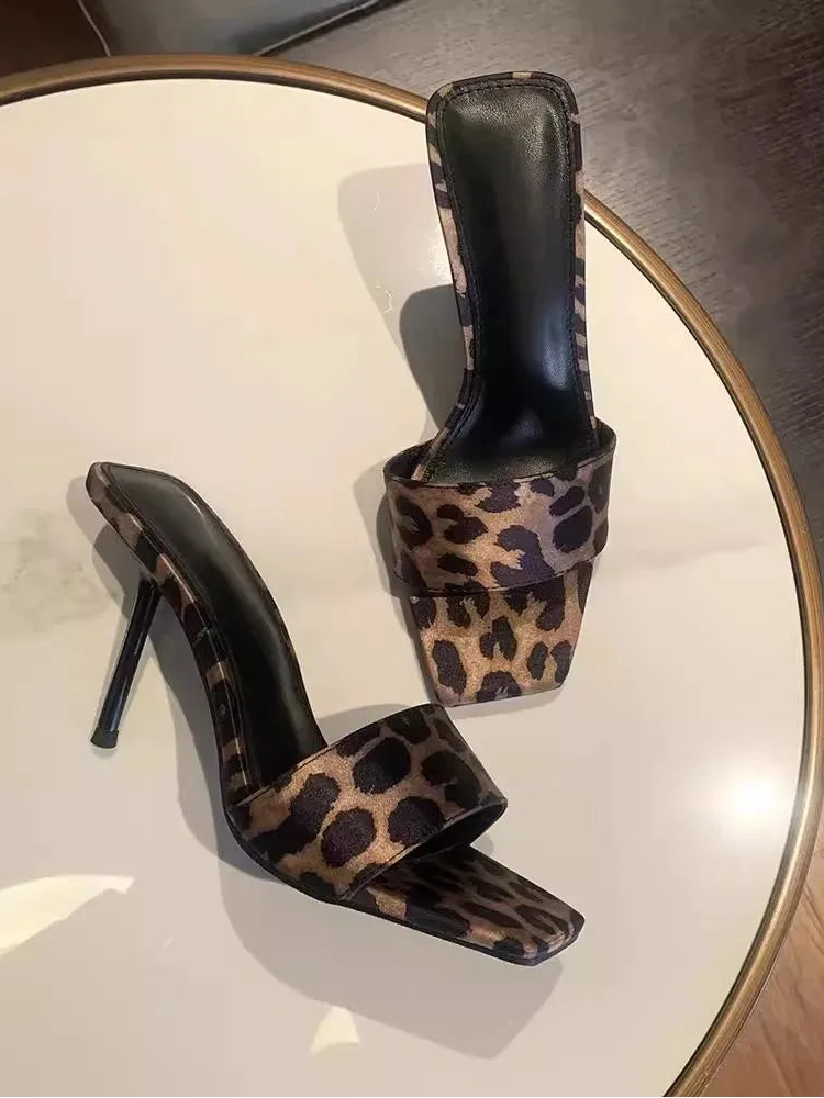 SANDALES LEOPARD SATIN