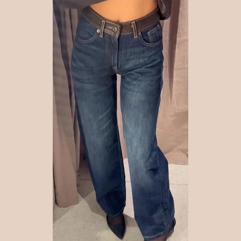 JEAN BLEU DÉTAILS CUIR
