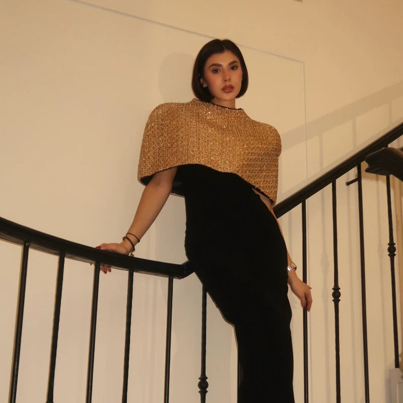 TOP FEMME COURT A ÉPAULE COL MONTANT GOLD