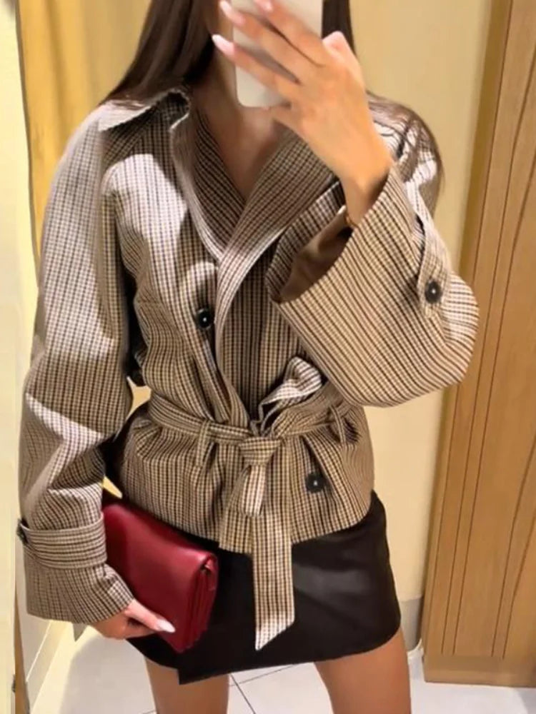 Trench court vintage carreaux